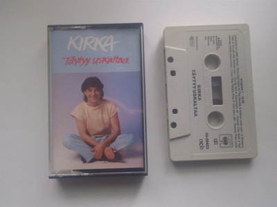 KIRKA - TÄYTYY USKALTAA c-kasetti ( Hyvä kunto )