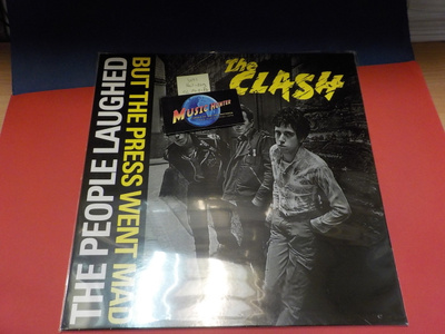 THE CLASH -THE PEOPLE LAUGHED BUT THE PRESS WENT MAD UUSI LP