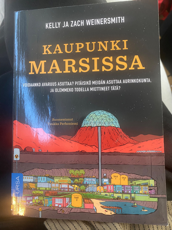 Kaupunki Marsissa - Kelly ja Zach Weinersmith
