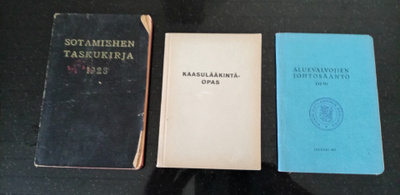 Sotamiehen taskukirja 1929,kaasu lääkintä-opas,aluevalvojien
