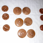 Ruskea , punaruskea ja puunvärinen nappi 14mm ja 19mm - pikkukuva 1