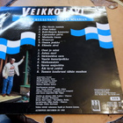 Veikko Lavi – Tunnen Kuuluvani Tähän Maahan LP - pikkukuva 2