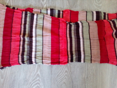 Värikäs raitahuivi 50x177cm