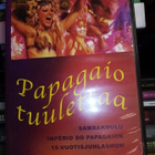 DVD PAPAGAIO TUULETTAA - SAMBAKOULU 15-VUOTISJUHLASHOW - pikkukuva 1