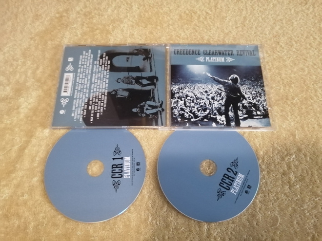 CREEDENCE CLEARWATER REVIVAL - Platinum 2CD