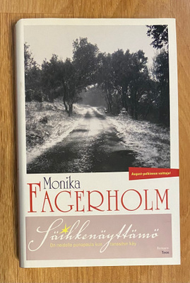 Monika Fagerholm / Säihkenäyttämö kirja