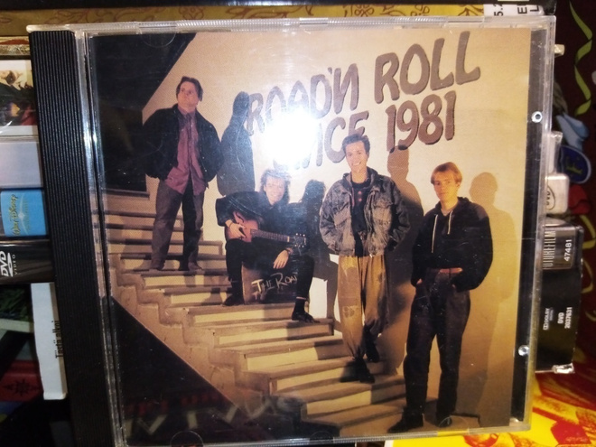 CD :  THE ROAD : Tuhansia polkuja ( SIS POSTIKULU)