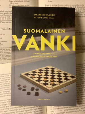 Sakari Kainulainen, Juho Saari - Suomalainen vanki (nid.)
