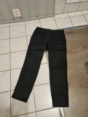 H&M Mustat Caprit koko 34