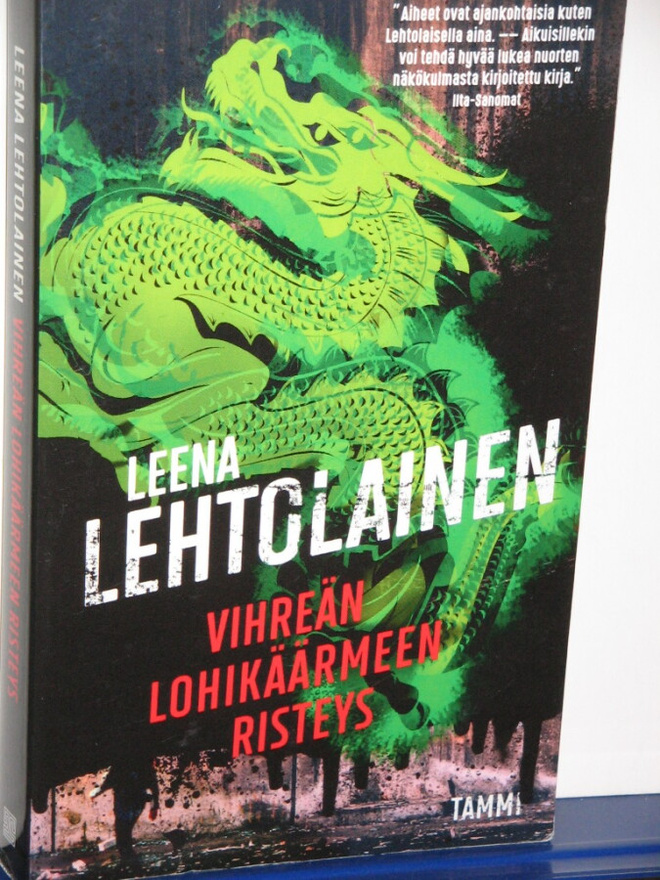 Leena Lehtolainen : VIHREÄN LOHIKÄÄRMEEN RISTEYS