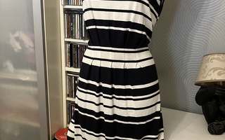 INWEAR -:¦:- UPEA mustavalkoinen MEKKO -:¦:- M