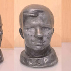 Metalli patsas Yuri Gagarin avaruuspuvussa hieman vanhempi - pikkukuva 1