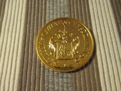 Sigillum.Civitas.Vesprimiensis .László Lugassy mitali.