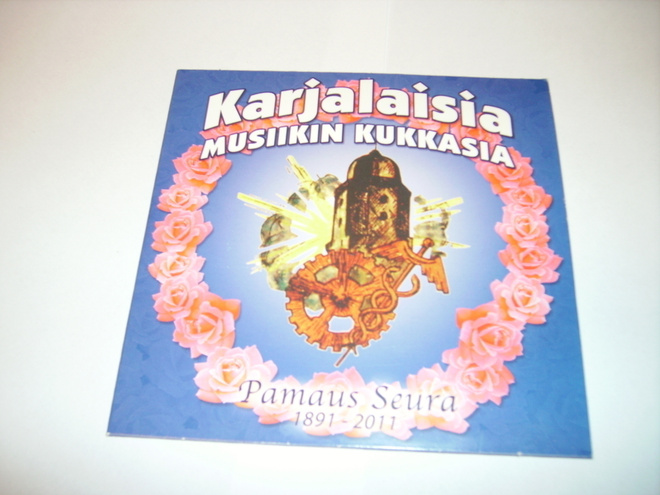 CD KARJALAISIA MUSIIKIN KUKKASIA  ( Sis.postikulut )