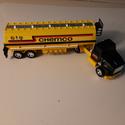 Matchbox Superkings Ford LTS. Articulated Tanker.