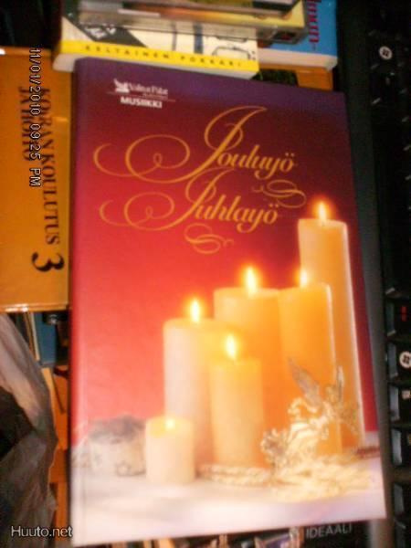 Jouluyö Juhlayö ( 4 C-kasettia ) Sis.postikulut