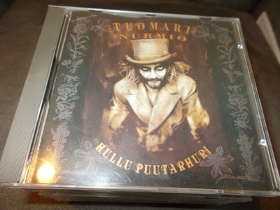 CD TUOMARI NURMIO ** HULLU PUUTARHURI **