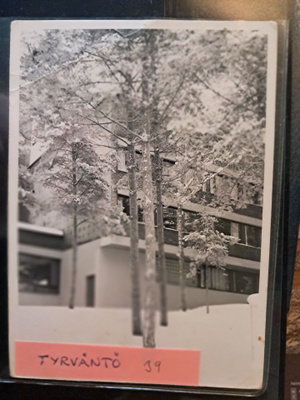 Tyrväntö,  kulkematon vanha kortti.