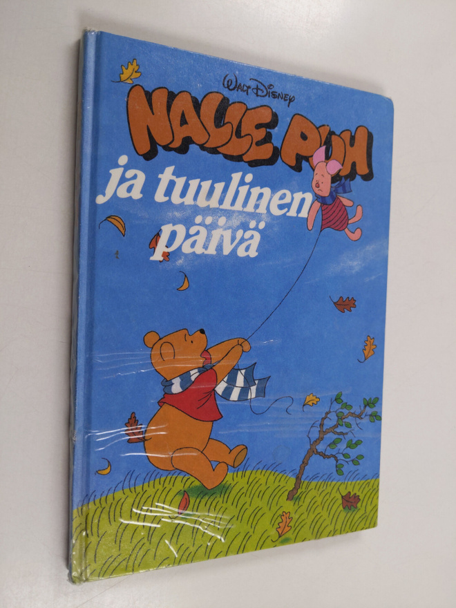 Walt Disney : Nalle Puh ja tuulinen päivä : Disneyn satul...