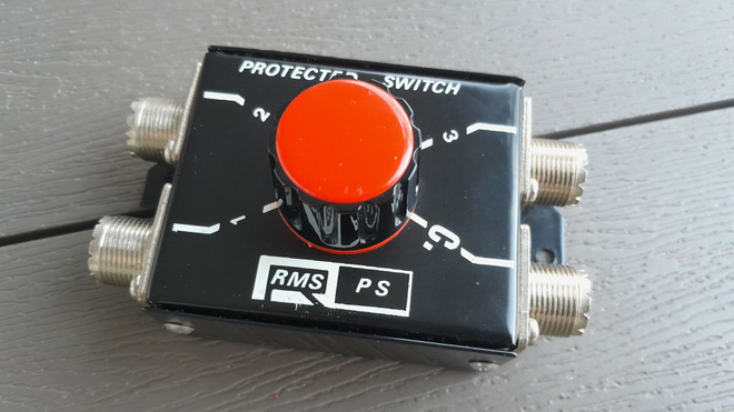 RMS PS 3/1 Antennikytkin