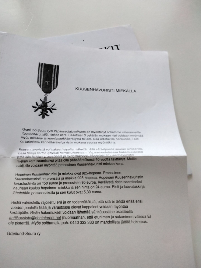 Vihko suomalaisista kunniamerkeistä.