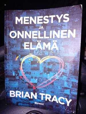 Tracy : Menestys ja onnellinen elämä ( SIS POSTIKULU )