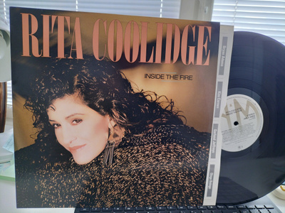 RITA COOLIDGE, Inside the fire, LP HOL -84 UPEA KUNTO !!