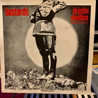 BASTARDS: Järjetön maailma ***FIN 1983***