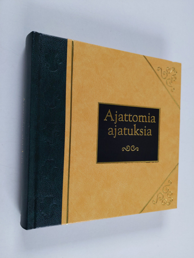 Maarit (toim.) Varpu : Ajattomia ajatuksia