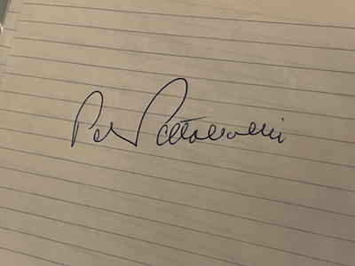 Pekka Peltokallio nimikirjoitus paperilla