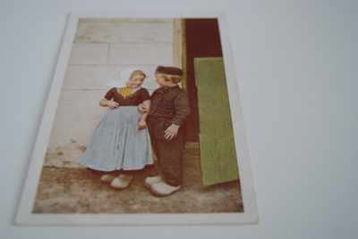 Poika ja tyttö 1920-luvulta
