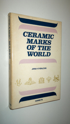 Jana Kybalova : Ceramic marks of the world