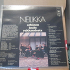 Neilikka LP 1978 Arkinen Laulu Rakkaudesta - pikkukuva 2