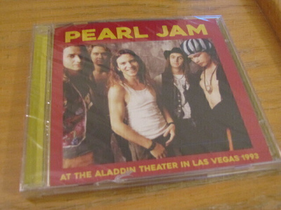 Pearl Jam at the aladdin theater 1993 2x cd muoveissa