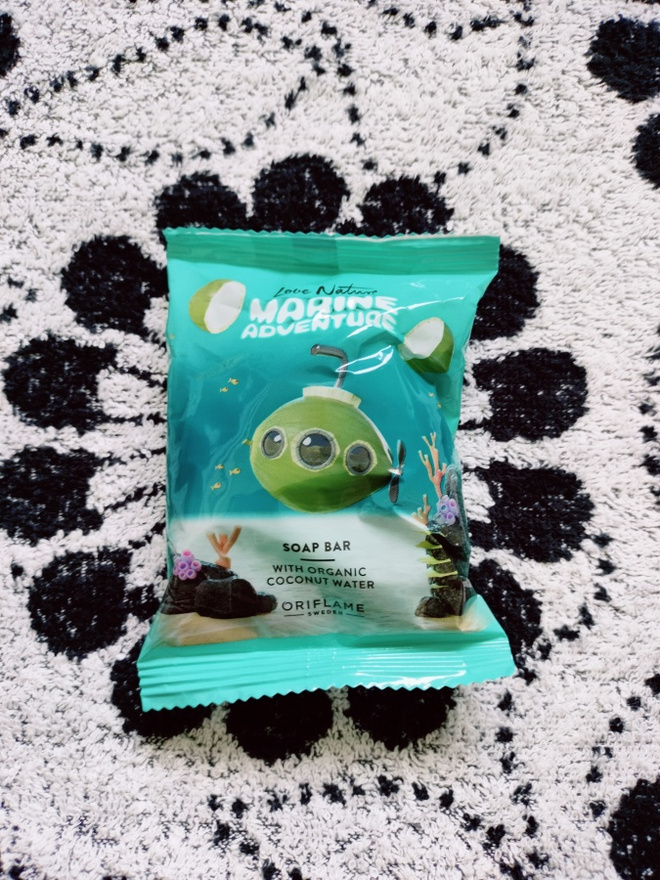 ~Oriflame Organic Coconut Water -palasaippua~