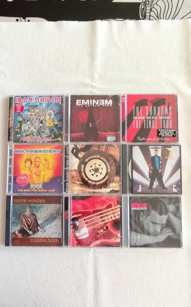 Ulkolaisia CD-levyjä 1986-2004 väliltä eri genrejä