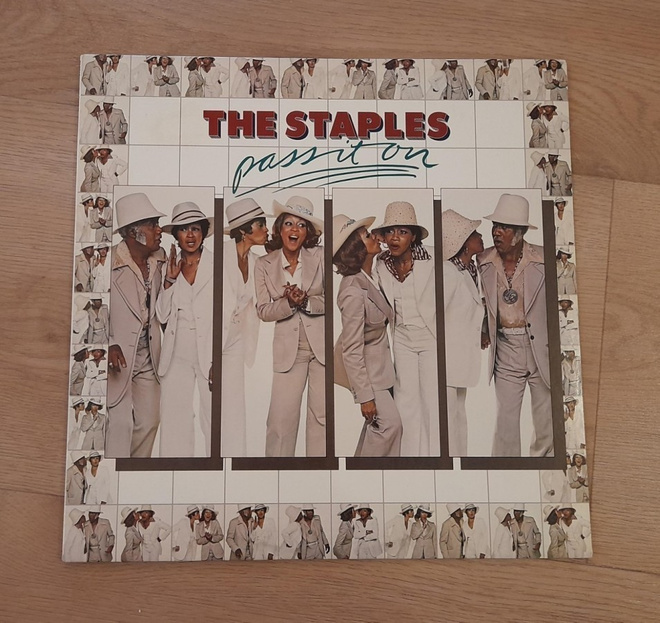 THE STAPLES Pass in on BS 2945 1976 USA