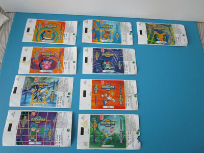 Digimon keräilykuvat/ keksikääreet, 9 kpl