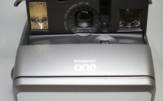 Polaroid One 600