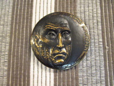 Roald Amundsen1872-1928 mitali 1973 /Kauko Räsänen 1973.