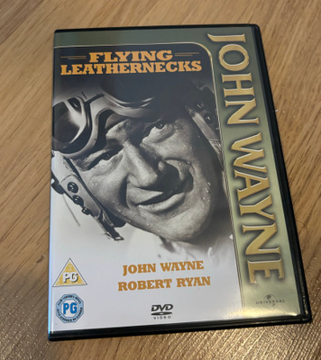 Nicholas Ray: FLYING LEATHERNECKS John Wayne