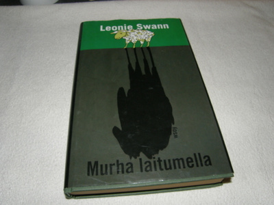 Leonie Swann Murha laitumella -sid