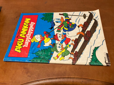 DISNEY AKU ANKAN HAPPIHYPPELY 1977