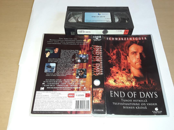 End of Days - SF VHS (Touchstone Home Video)