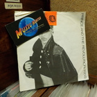 PRINCE AND THE REVOLUTION / KISS EX-/EX- 7" - pikkukuva 1