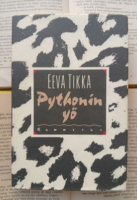 Eeva Tikka - Pythonin yö (sid.)