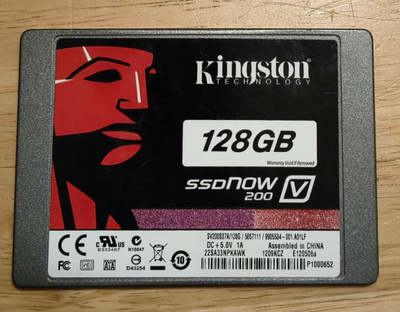 128GB 2,5" SSD-levy (Kingston SSDNow)