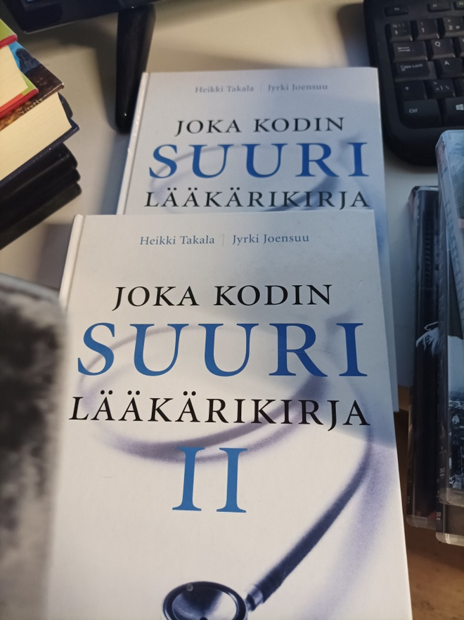 Joka kodin suuri lääkärikirja I ja II