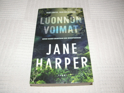 Jane Harper Luonnonvoimat -pok