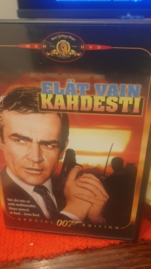 007 :  Elät Vain Kahdesti ( Sean Connery )